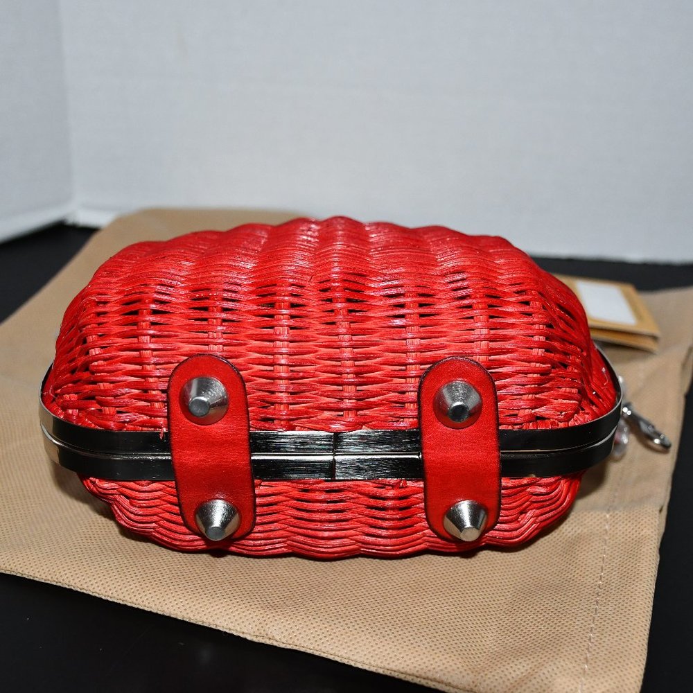 Patricia Nash  Melfi Oval Clam Rattan Shoulder Bag  in  Red  #P920216 NWT - Picture 4 of 4
